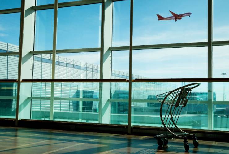 Illustrazione di un aeroporto (Canva FOTO) - sciencecue.it