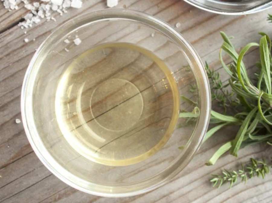 Aceto bianco (Depositphotos foto) - www.sciencecue.it