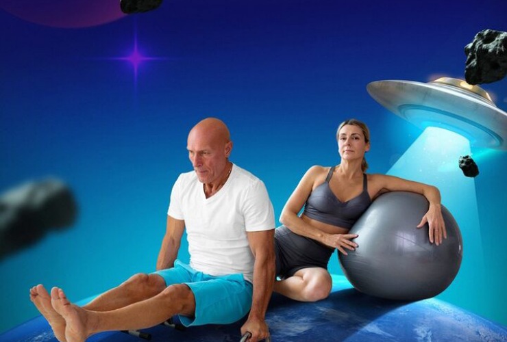 Persone in palestra su un altro pianeta
