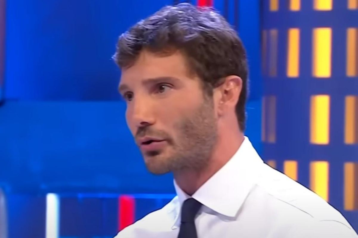 Stefano De Martino ad Affari Tuoi (Rai - youtube foto) - www.sciencecue.it