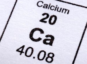 Un aumento della calcemia rilevabile attraverso un tatoo, ecco il futuro della biomedicina.