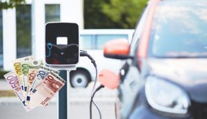 Auto elettrica e incentivi (Pixabay foto)