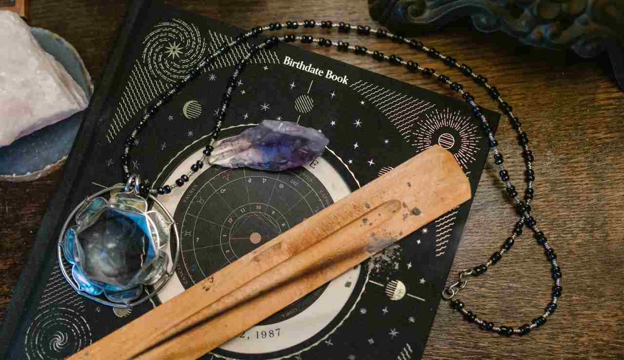 Illustrazione di un oroscopo (Pexels FOTO) - sciencecue.it