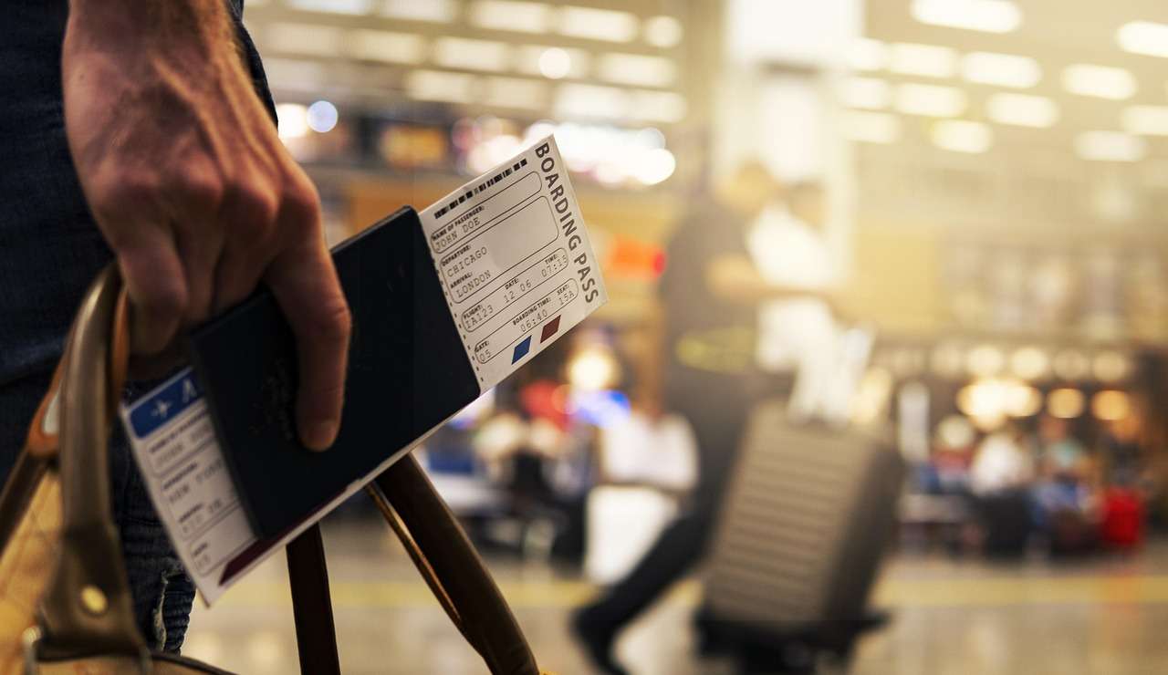 Illustrazione di un viaggiatore (Pexels FOTO) - sciencecue.it
