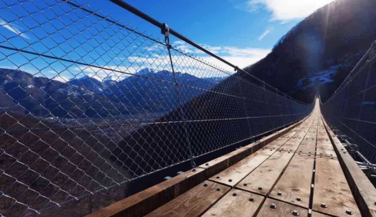 Ponte sospeso