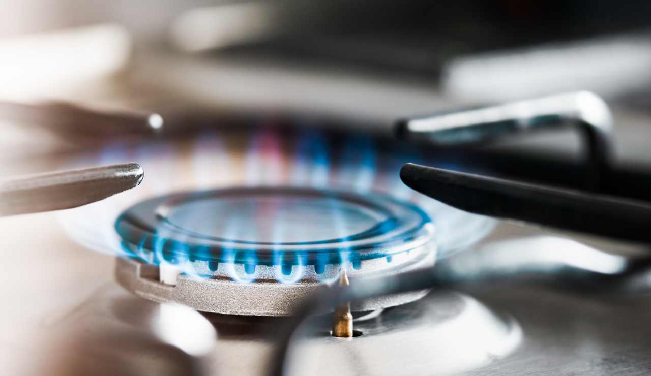 Gas